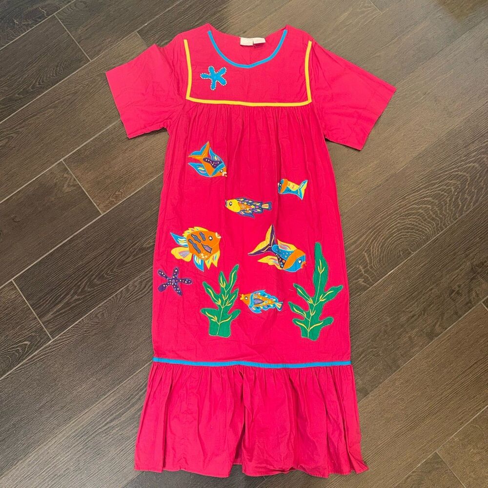 Blair Pink Caftan Embroidered Fish House Dress Tropical Short Sleeve Size Medium